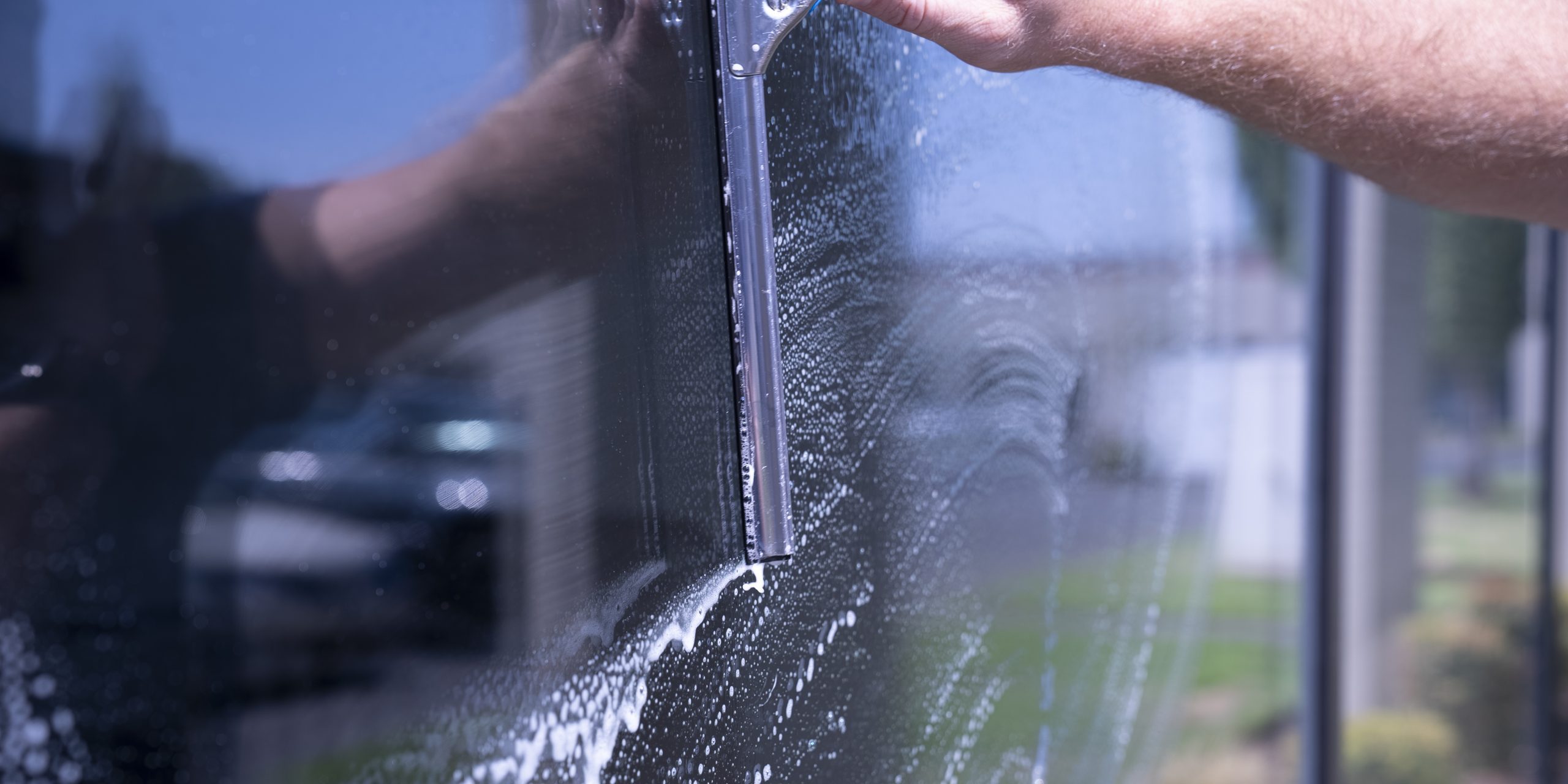  Commercial Window washing services 
